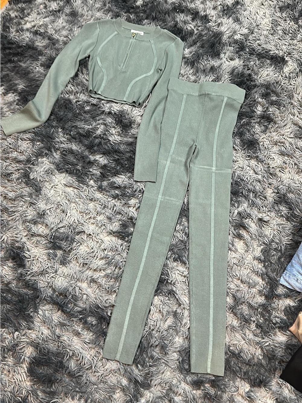 Fashion Nova Women's Olive Knit High-Waist Leggings & Crop Top Set XS